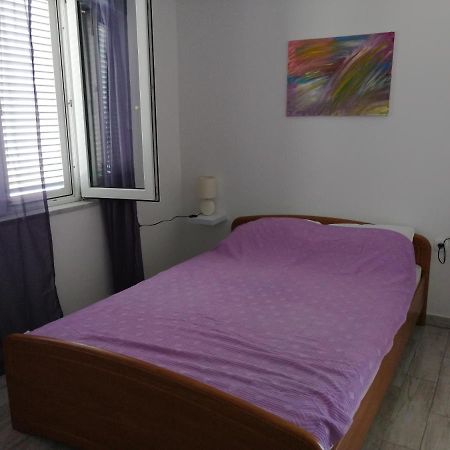 Apartmani Nevera Krk Town Exterior photo